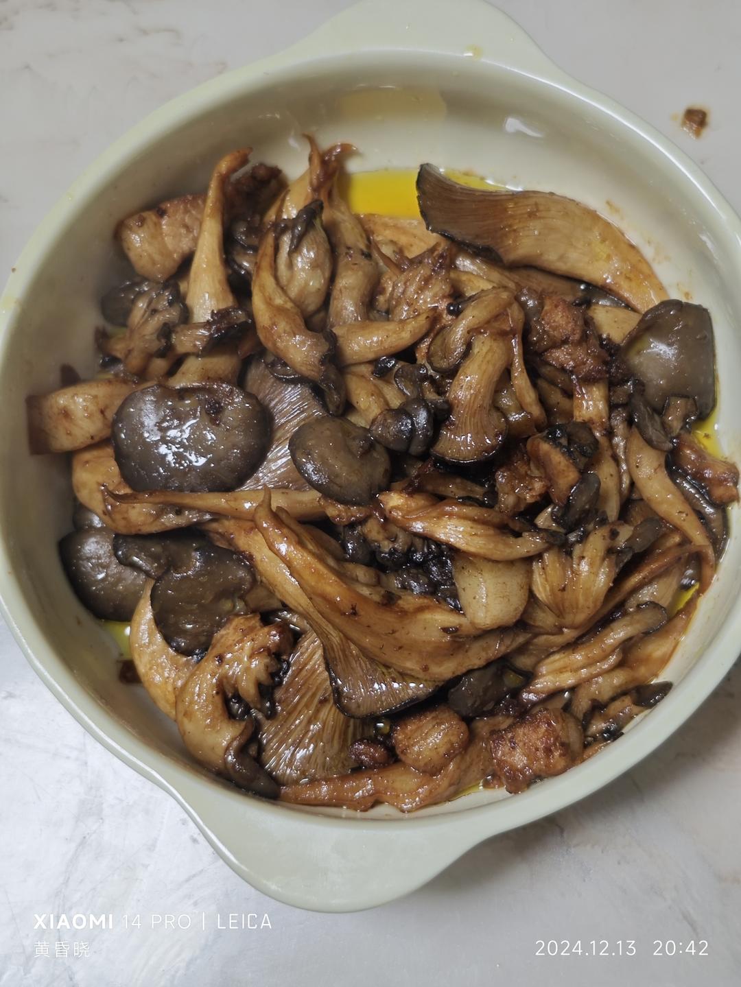 平菇炒肉片