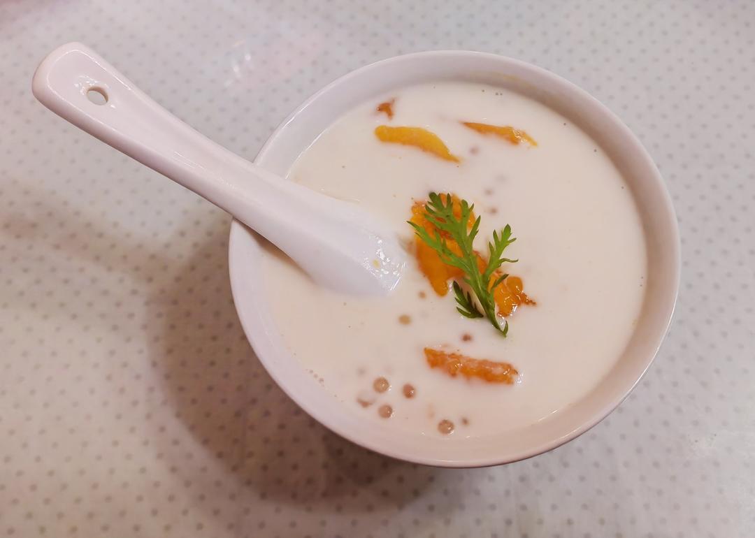 港式甜品——杨枝甘露(芒果西米露)附芒果花切法