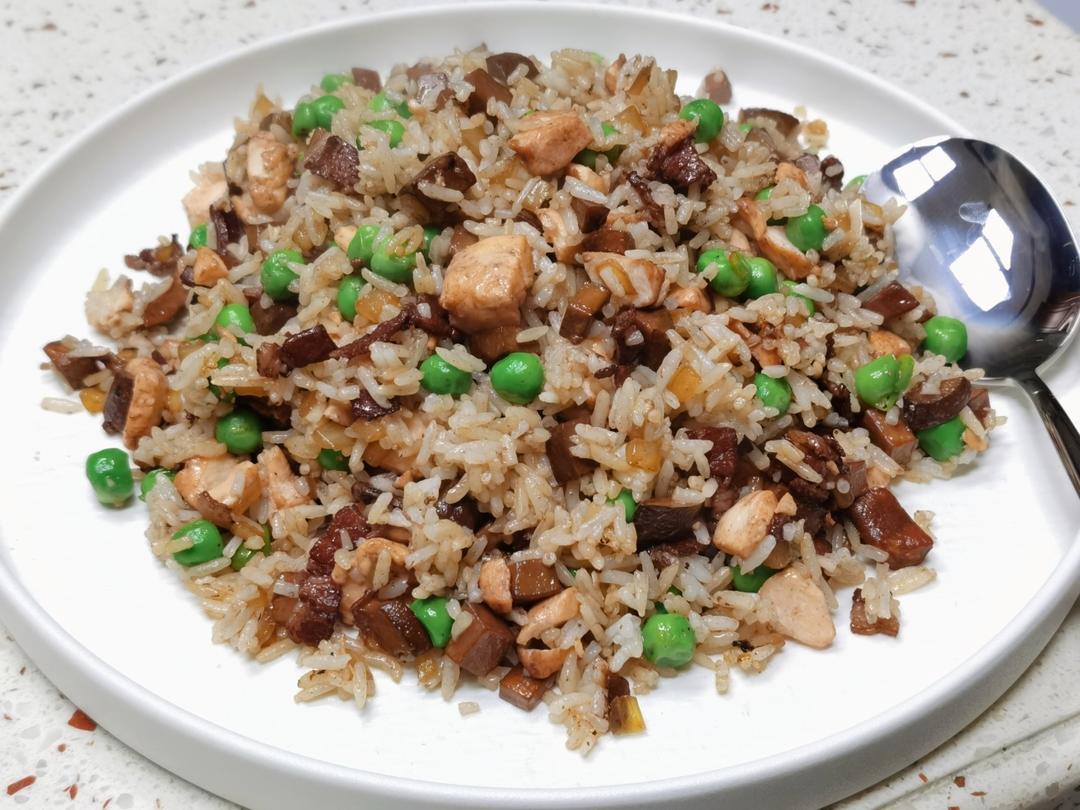 三文鱼牛肝菌炒饭