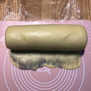 北海道红豆沙漩涡吐司🌀超完美漩涡整形法 无黄油豆沙面包的做法 步骤8