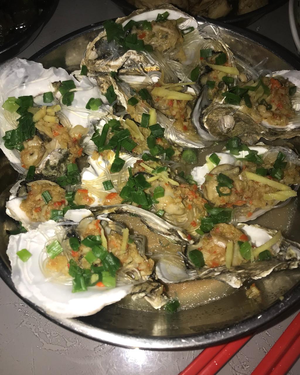 蒜蓉粉丝蒸生蚝