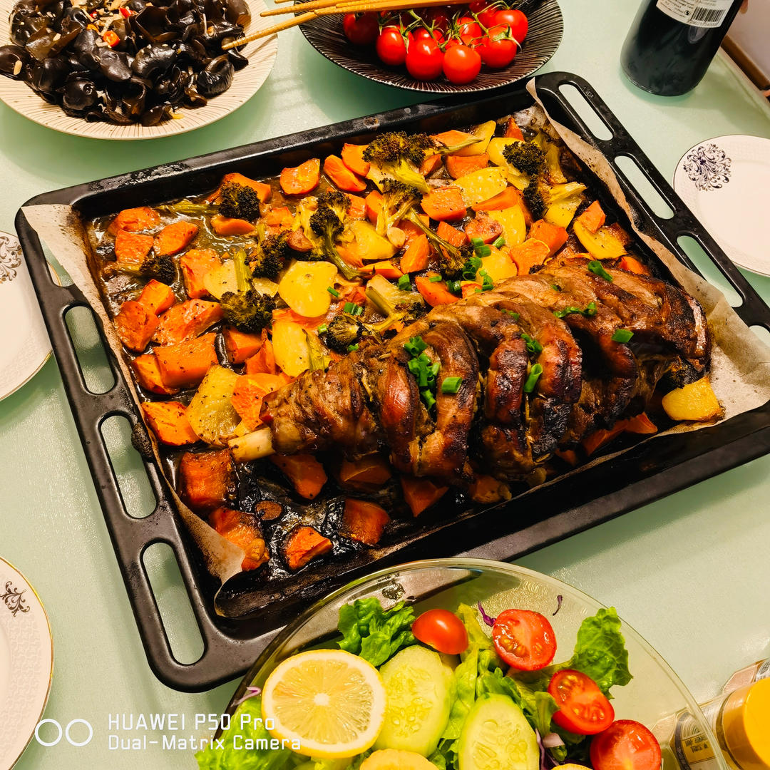 孜然蒜香烤羊腿