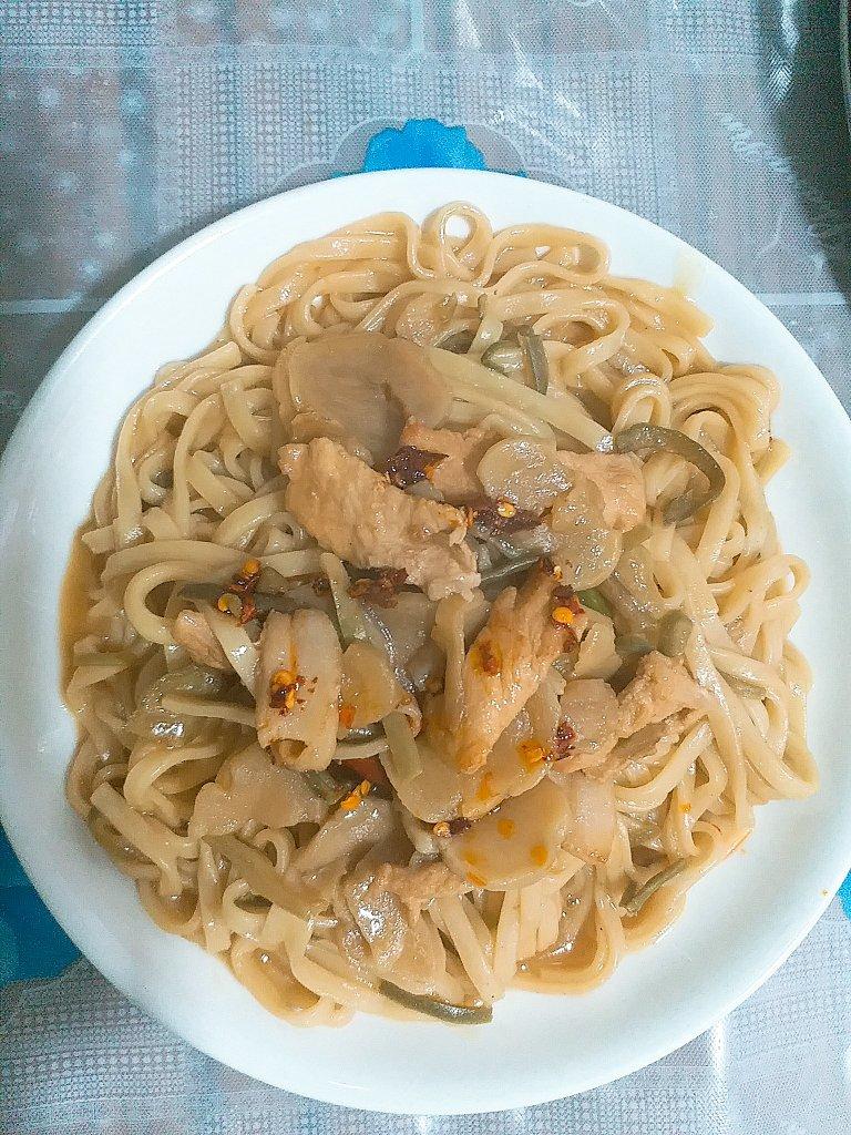 豆角焖面