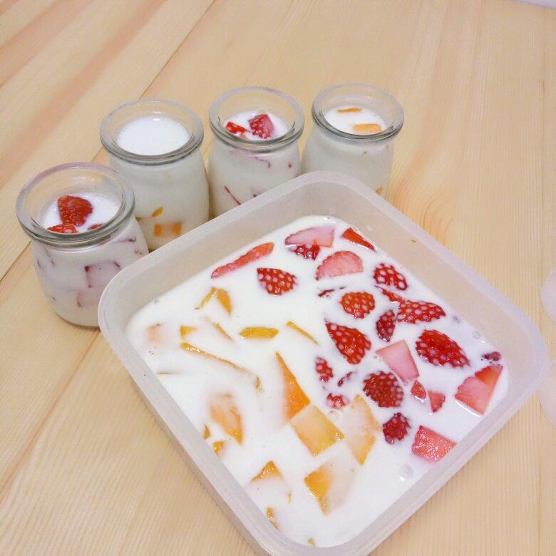 草莓芒果椰奶冻