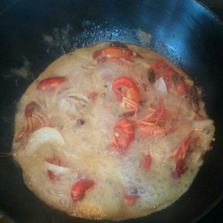 十三香龙虾