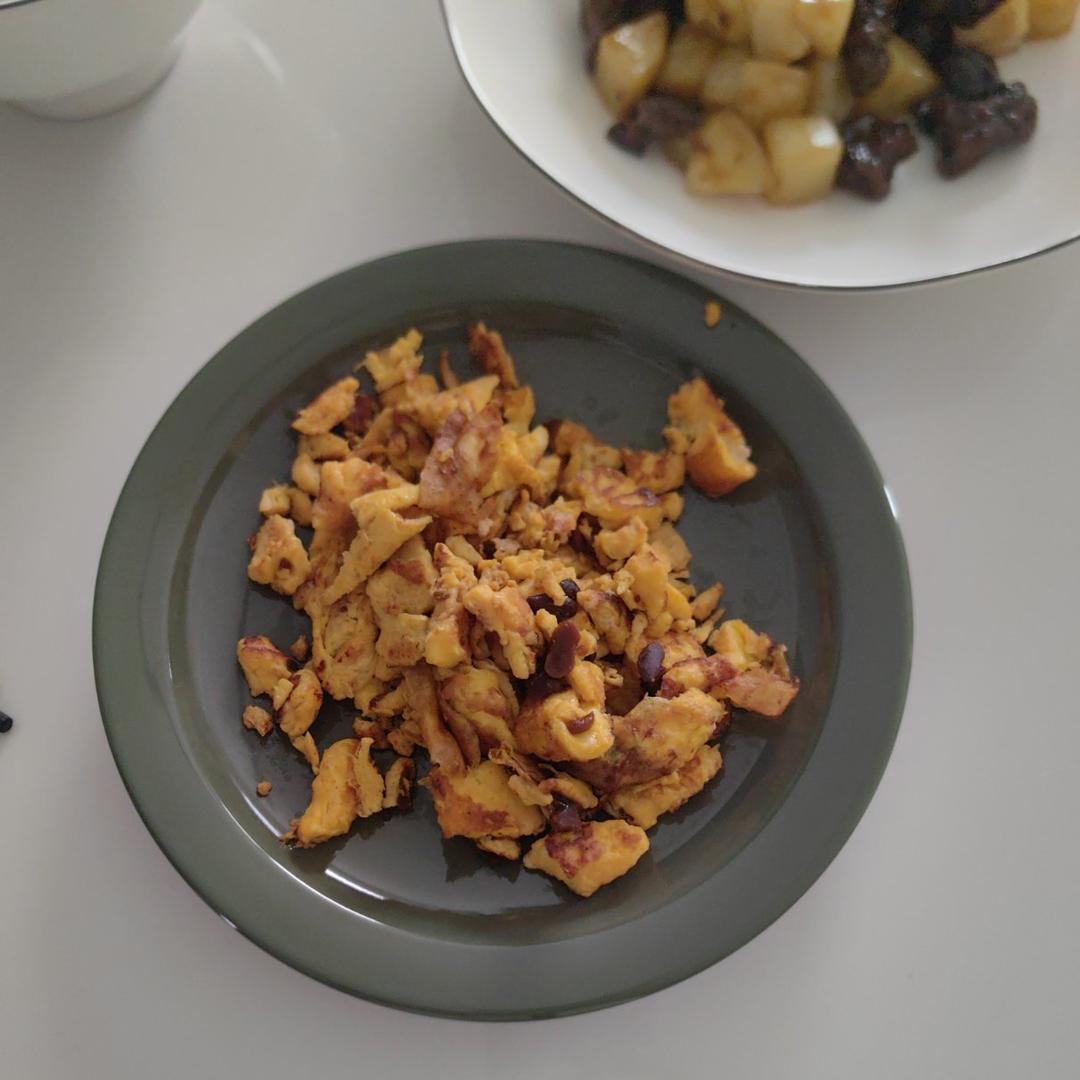 黄豆酱炒鸡蛋（超级下饭菜）