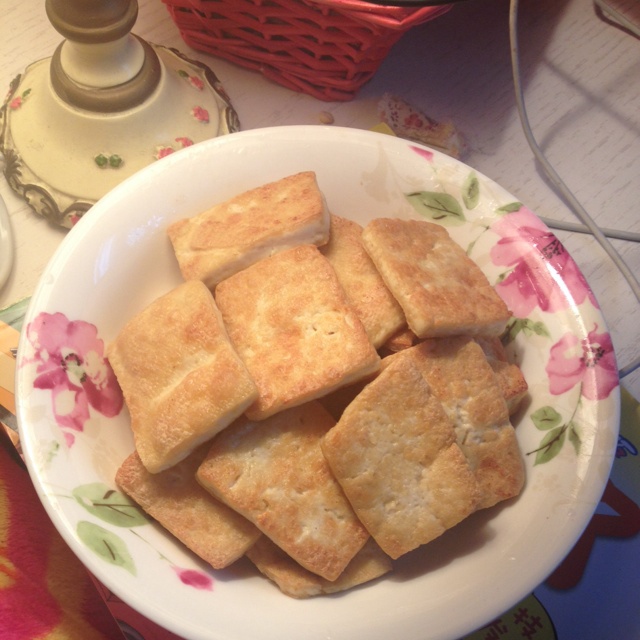 香喷喷的油煎豆腐