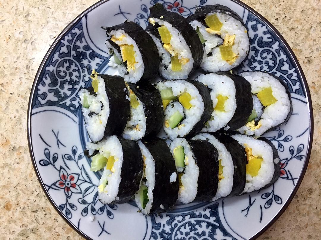 紫菜卷寿司