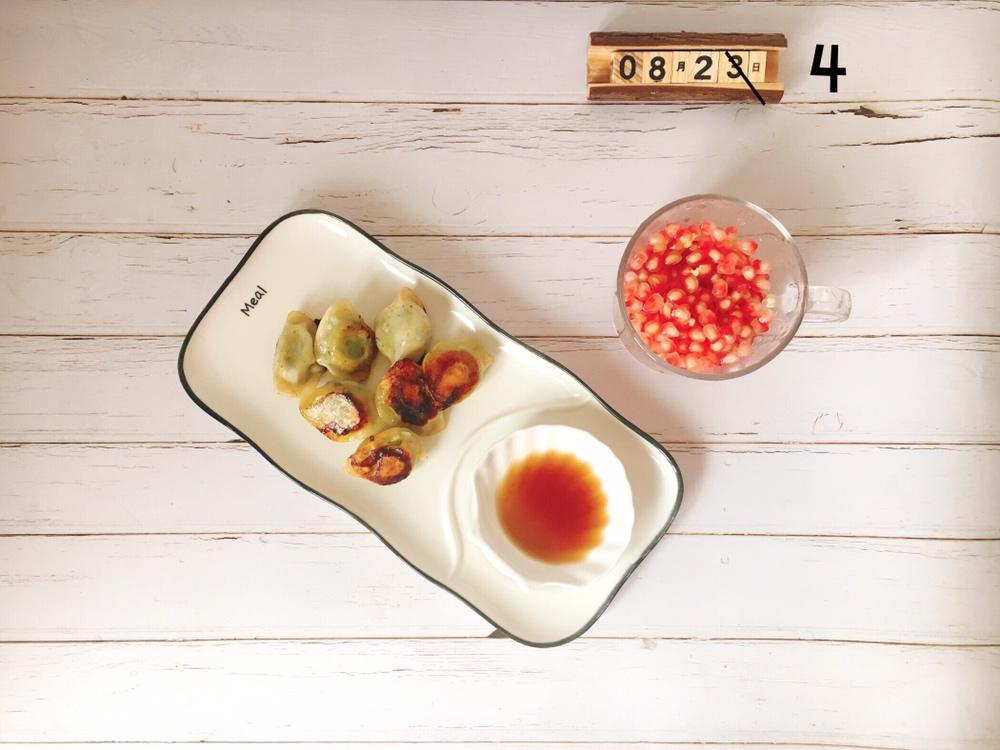 速冻水饺吃腻了吗~变锅贴吧(๑´ڡ`๑)
