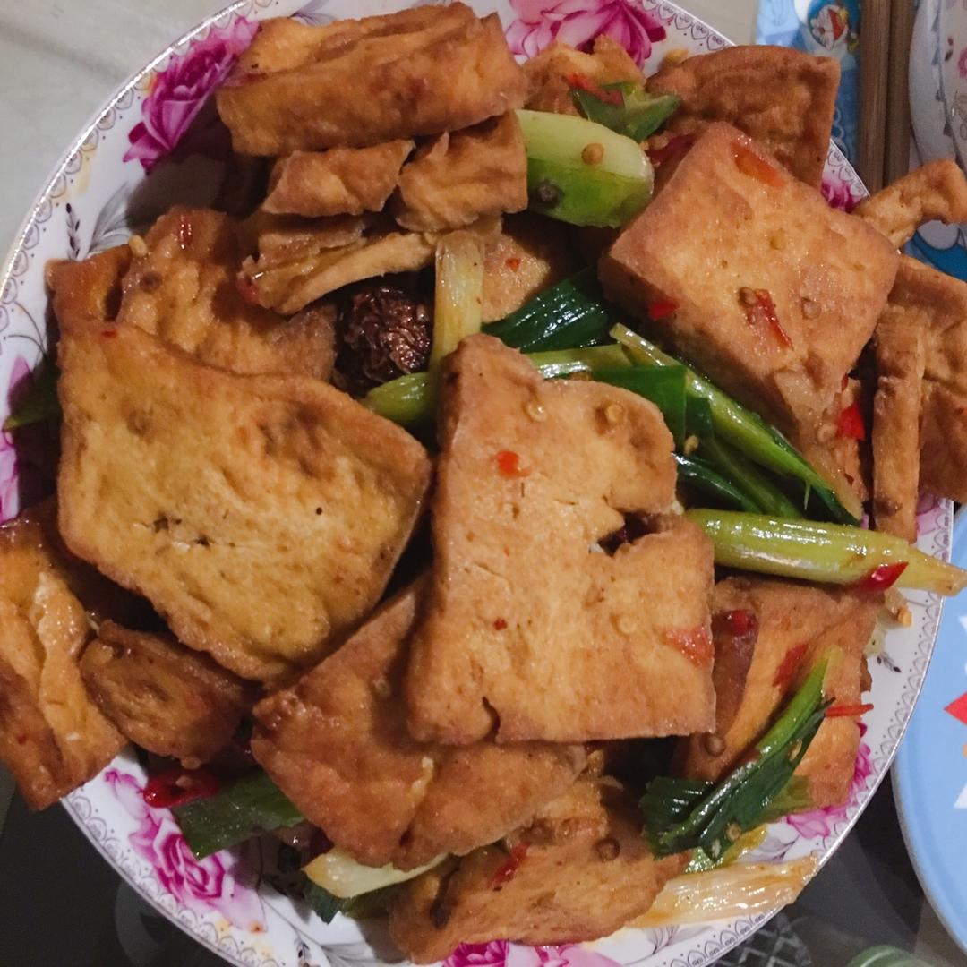 家常二面黄豆腐