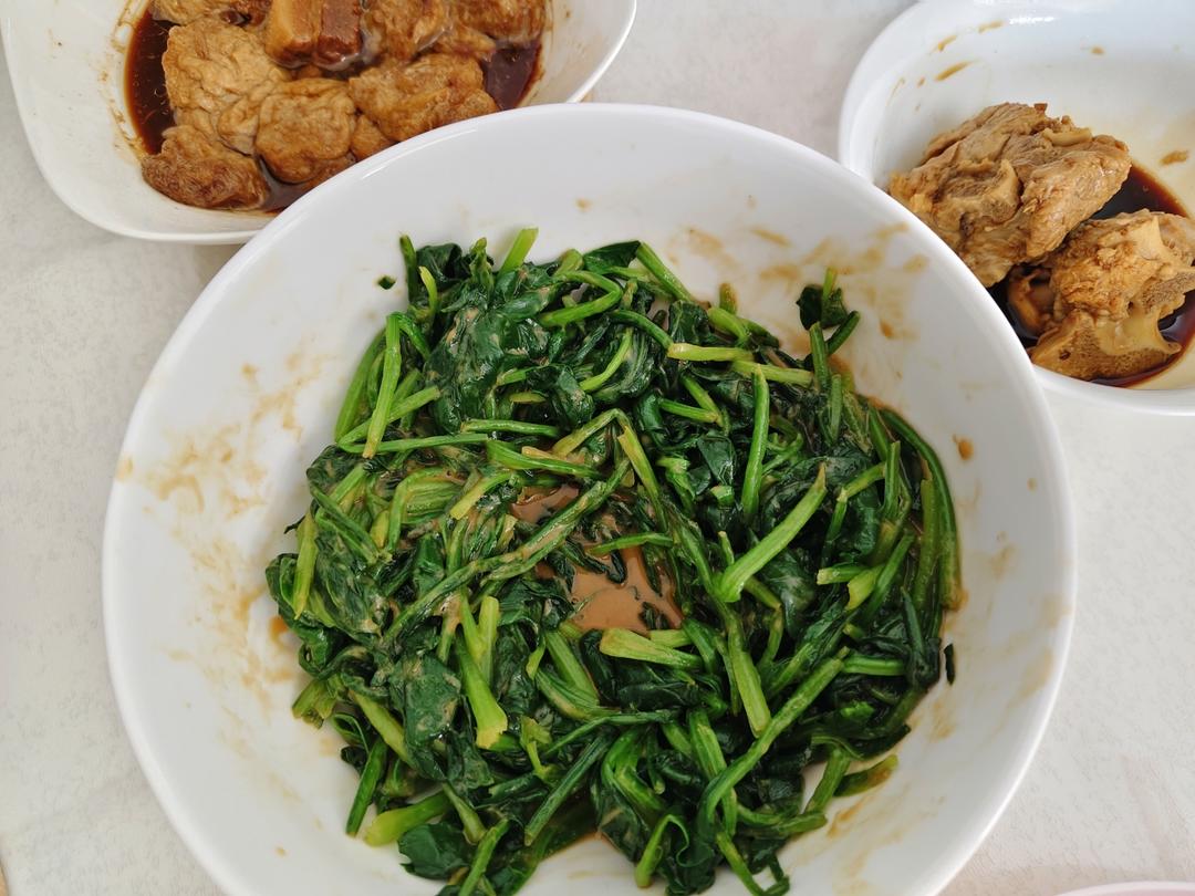 午餐•2025年12月1日