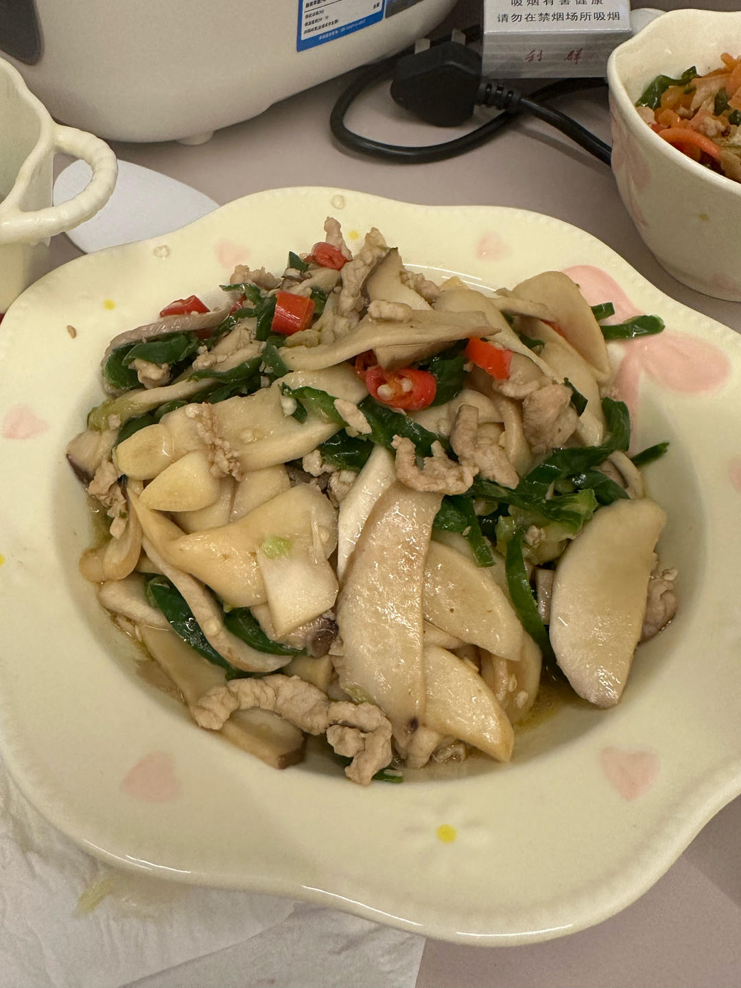 杏鲍菇炒肉丝