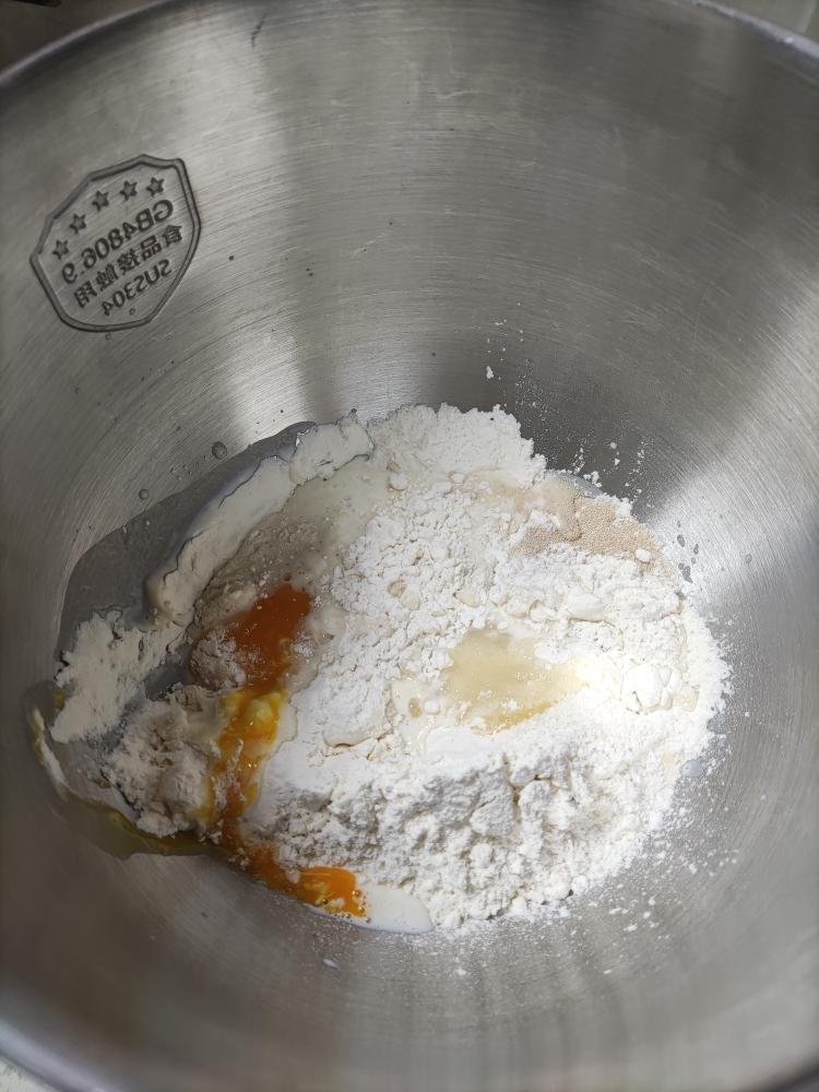纯奶手撕吐司的做法 步骤1