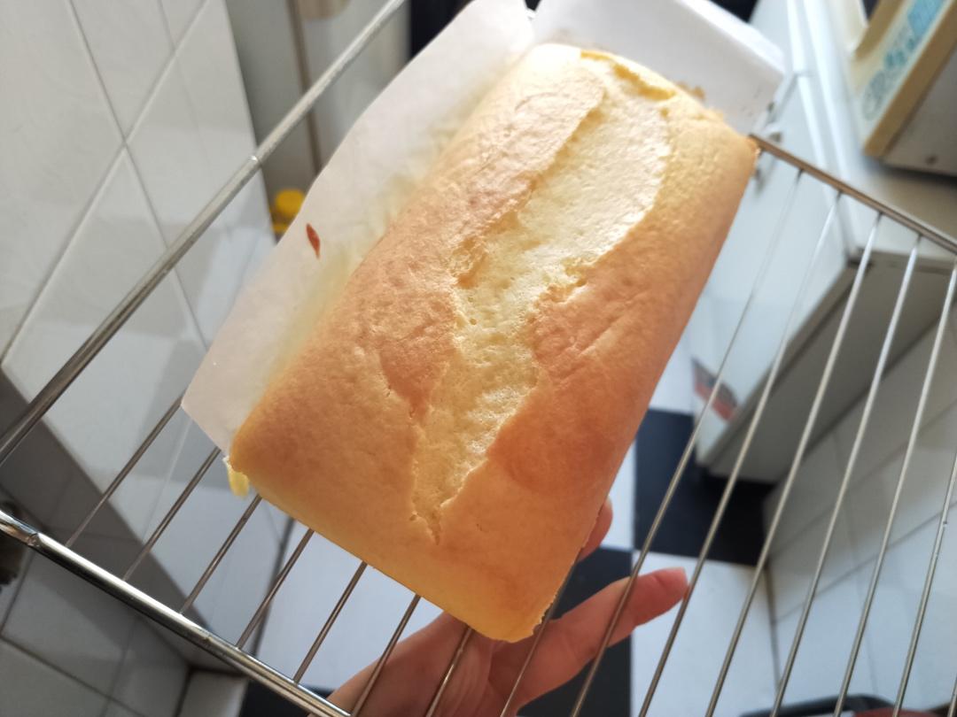 堪比柯基屁股
爆浆芝士🧀古早蛋糕