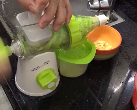 姜撞奶的做法 步骤1