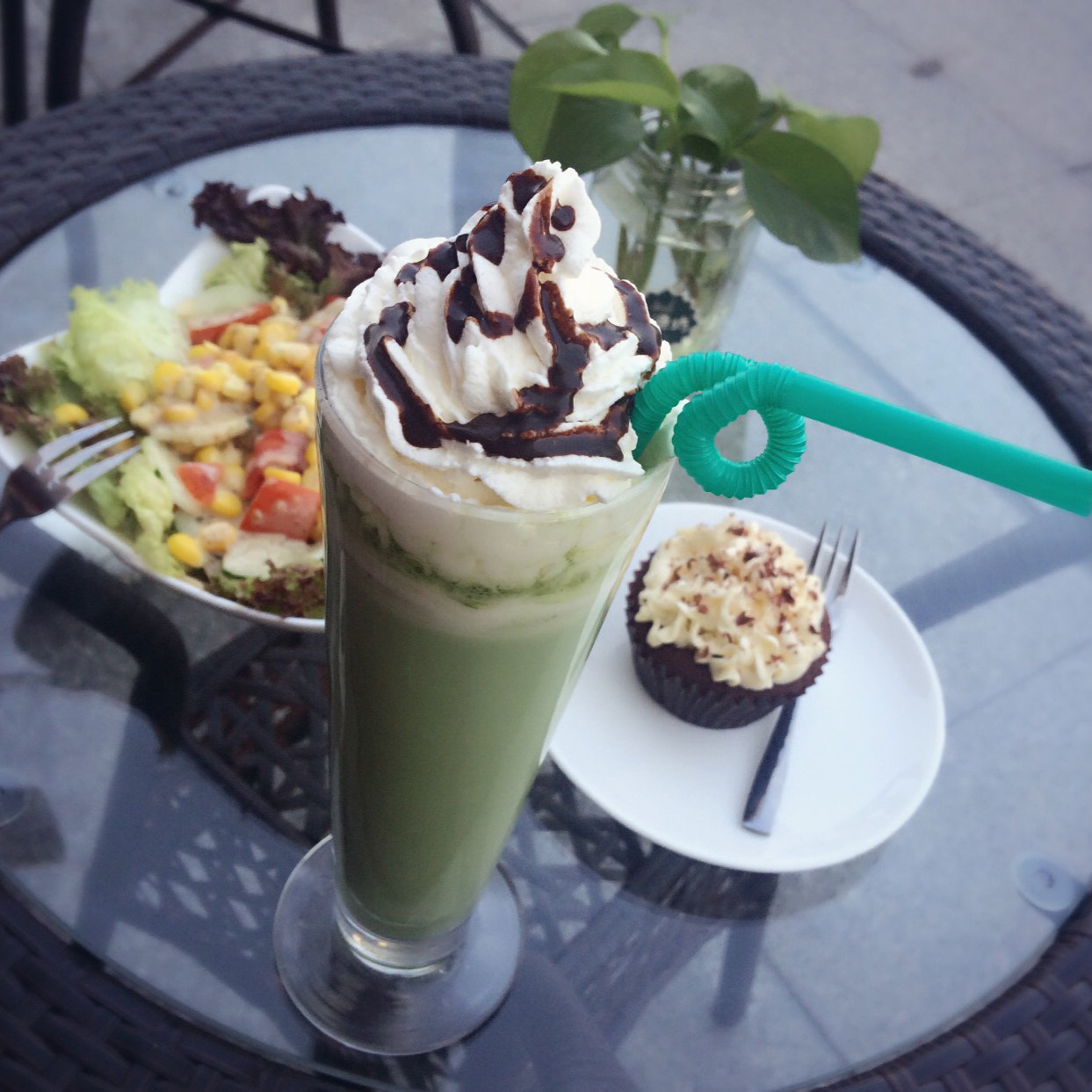 成熟口味抹茶拿铁