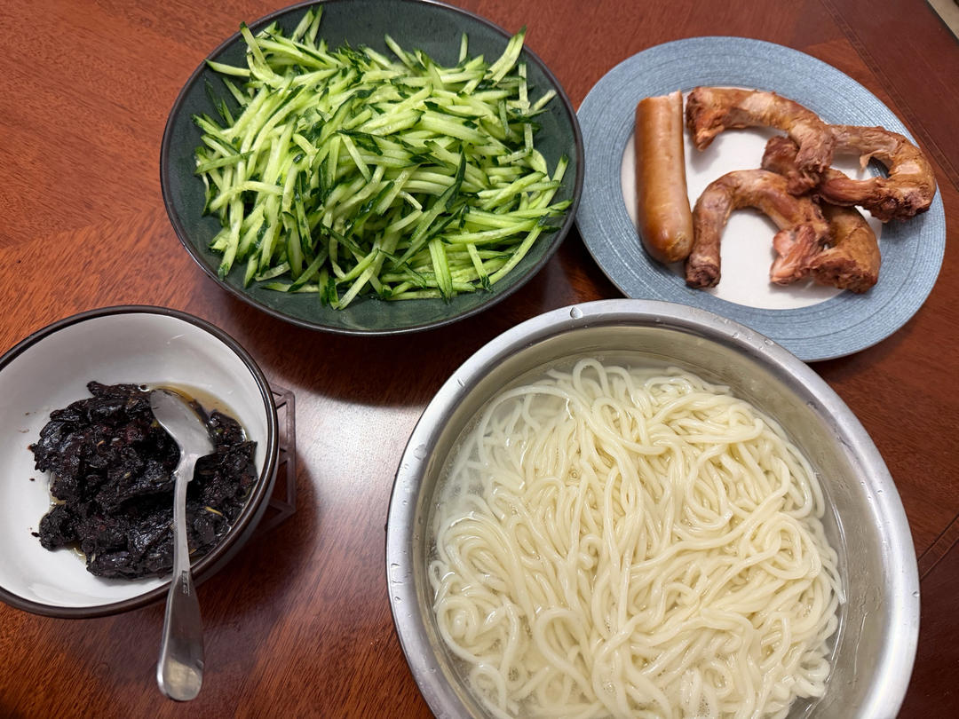 老北京炸酱面（家庭版制作🏡经典老味道🤓🤓）