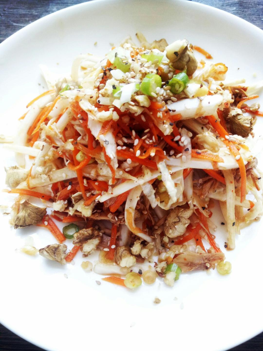 【健康三餐】鸡丝白菜沙拉