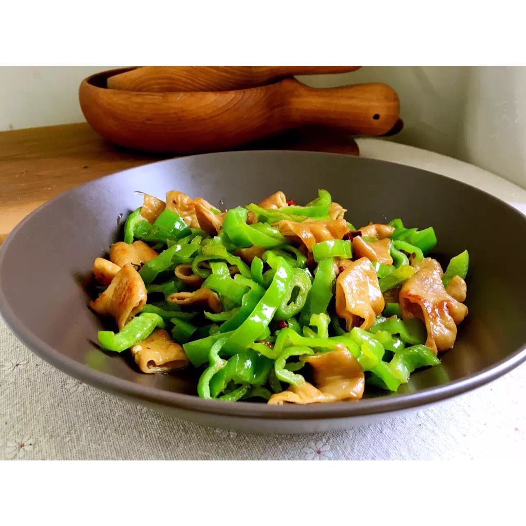 好吃到爆火爆肥肠