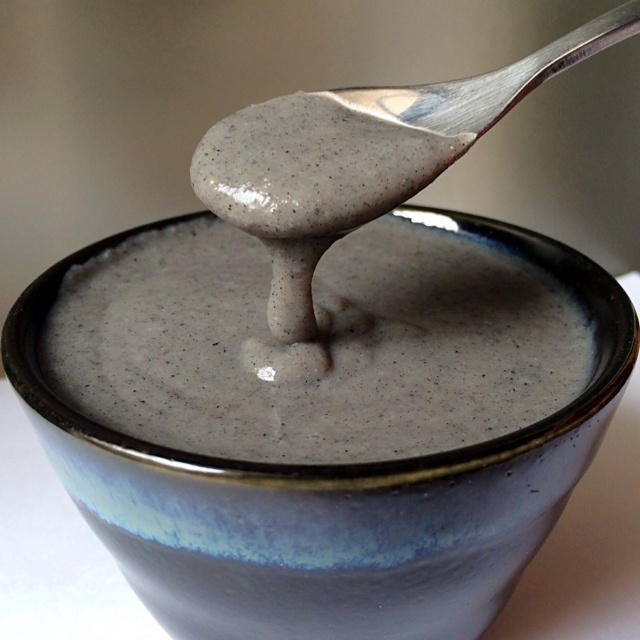 我很家常做的黑芝麻糊