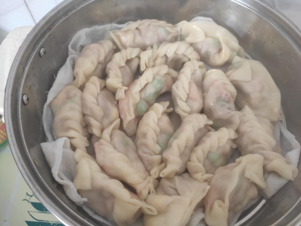 虾仁猪肉青豆玉米饺的做法