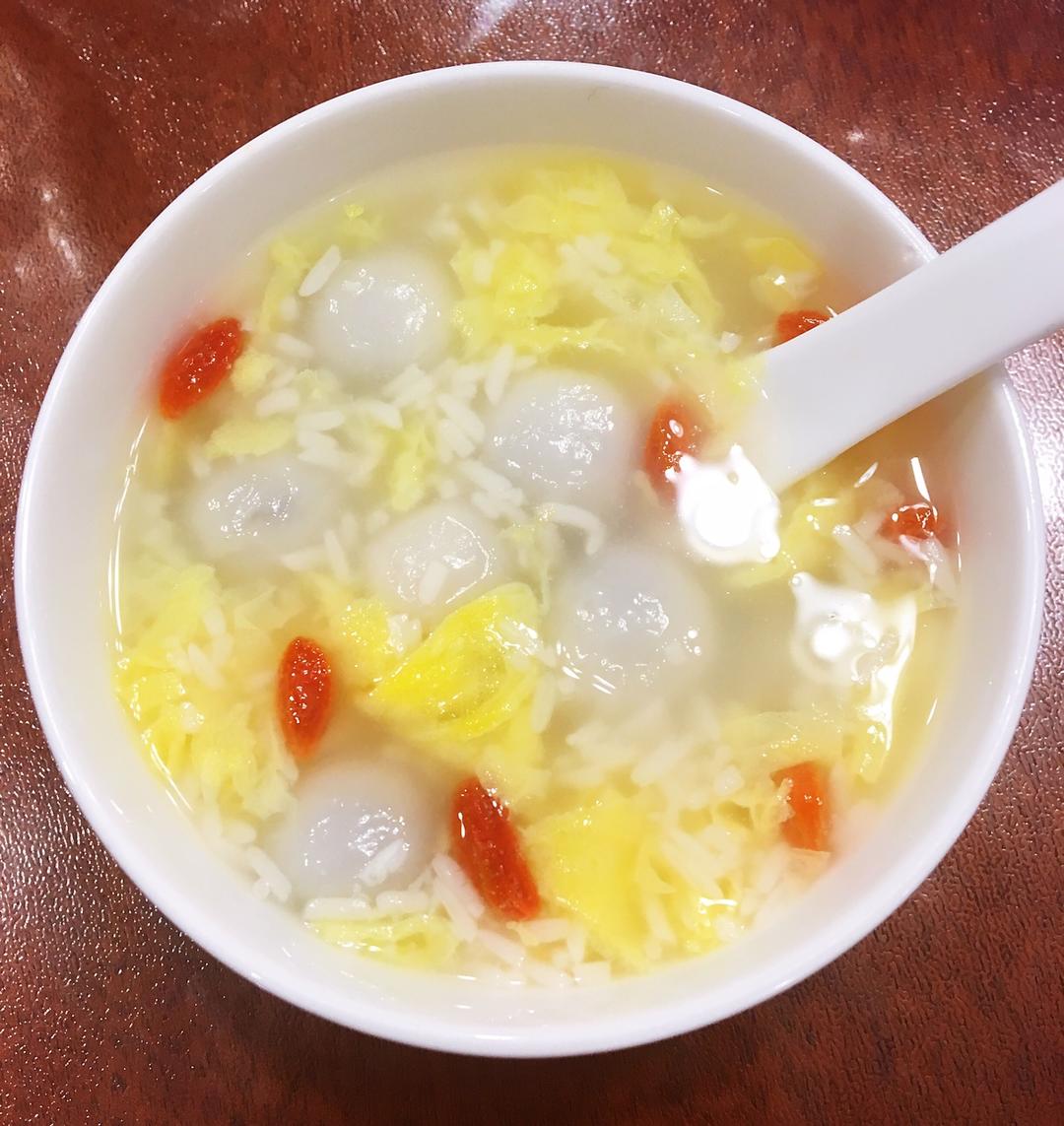 甜酒汤圆冲蛋（冬季的最爱）