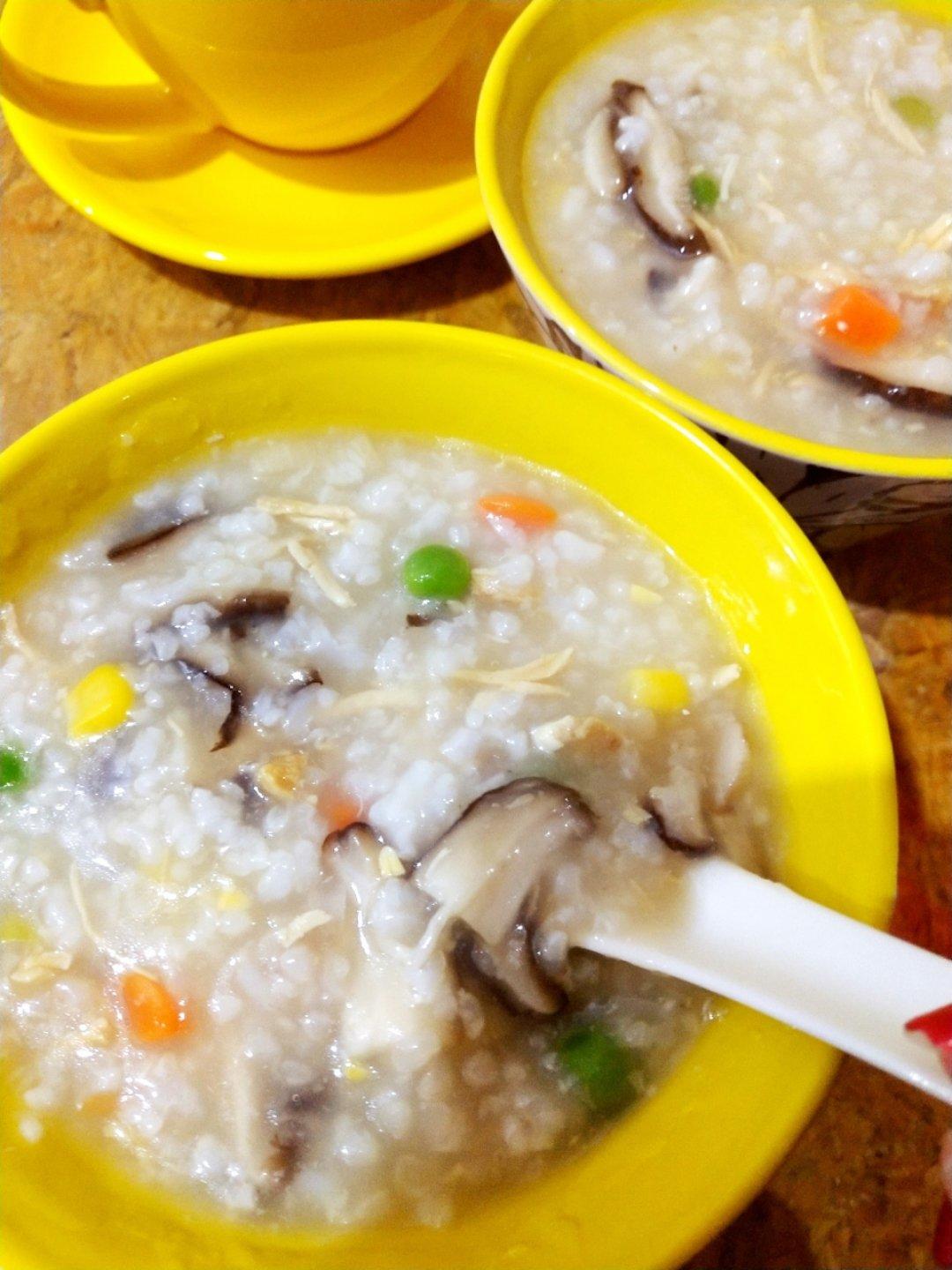 香菇鸡丝粥
