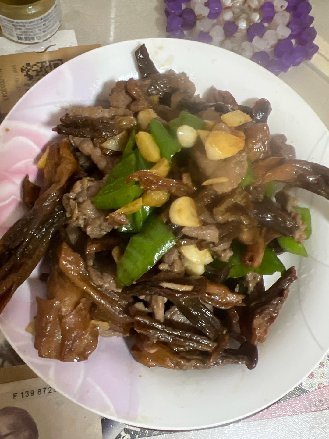 鹿茸菇炒牛肉