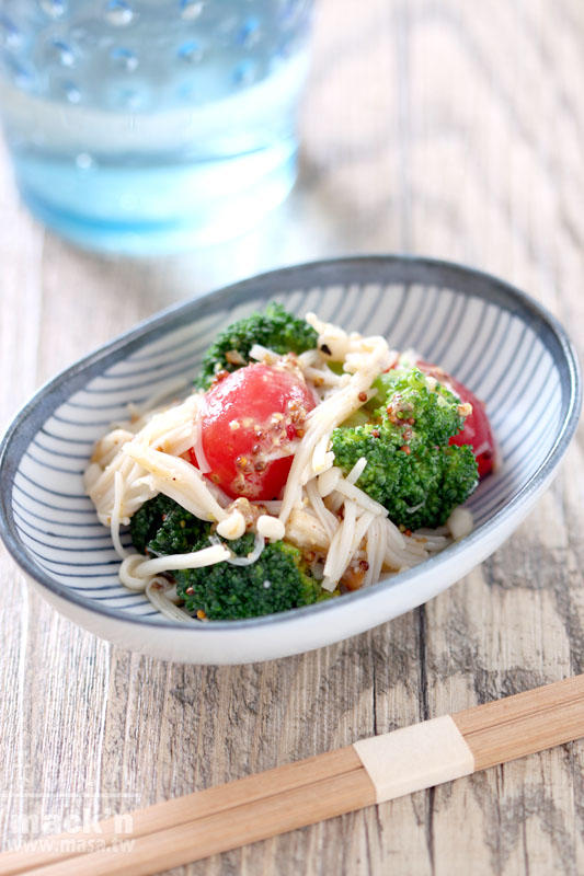昆布风味の春金针菇椰菜简单凉拌-MASA的做法