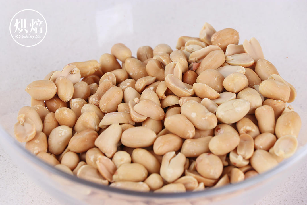 外酥内软花生酥的做法 步骤2
