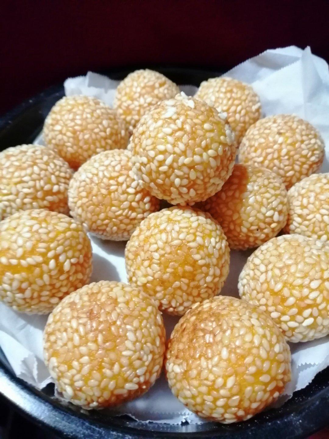 黄金球之一（南瓜芝麻球）