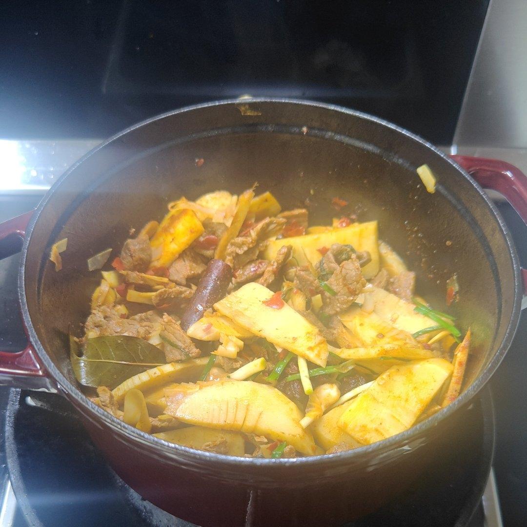 鲜笋烧牛肉（把春天吃进肚子里）