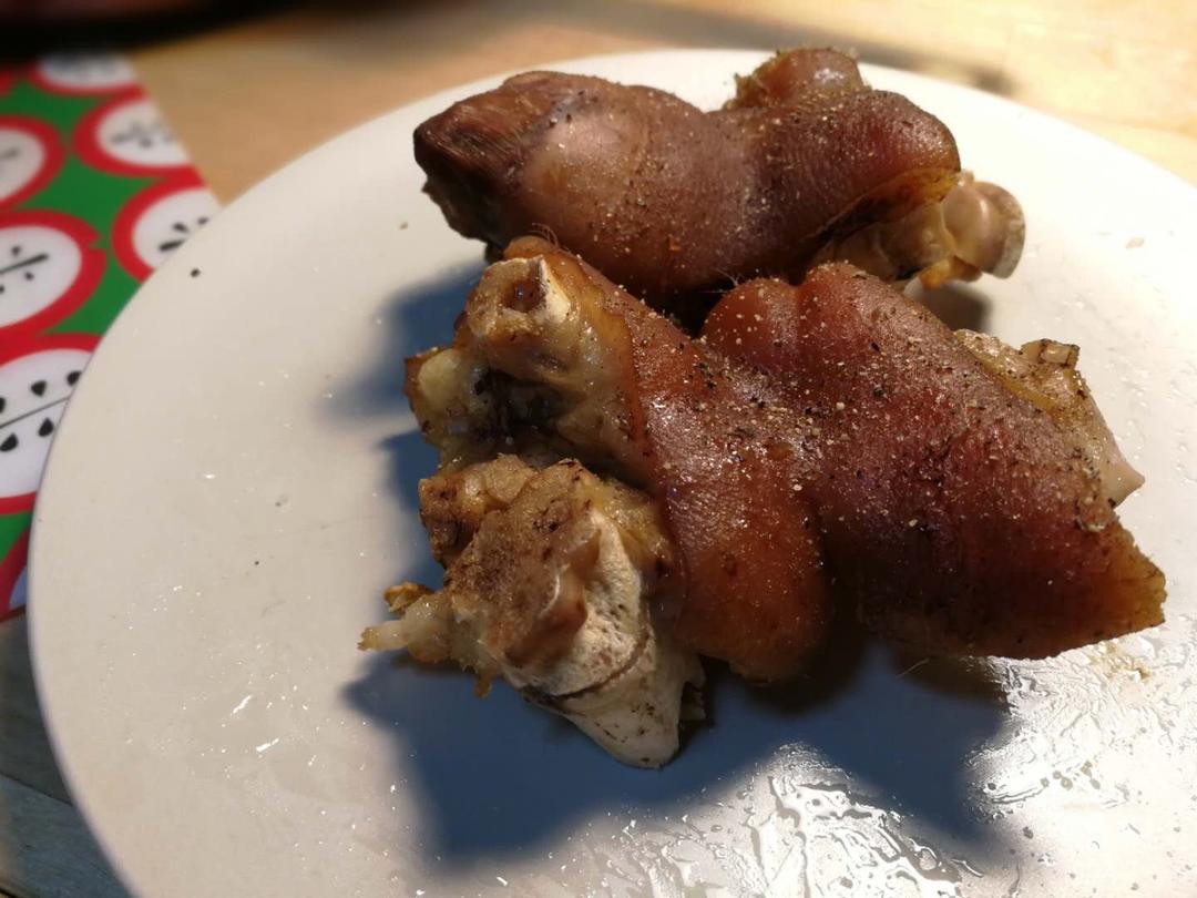 香辣烤猪蹄，附详细的卤水方法