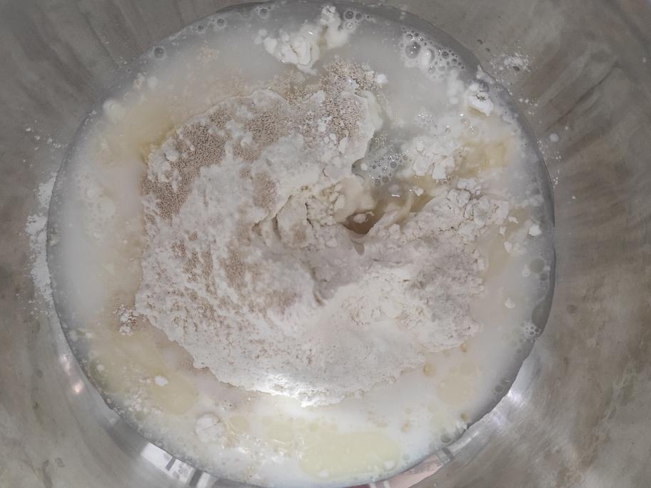 纯奶手撕吐司的做法 步骤1