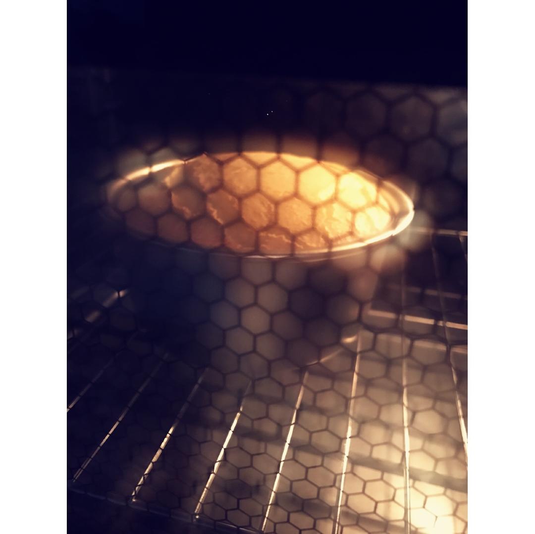 淡奶油戚风～柔软细腻奶味十足