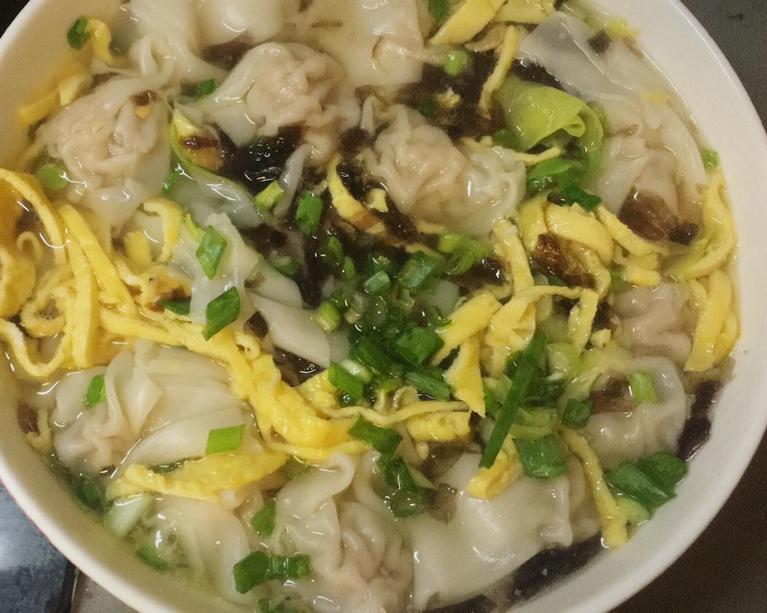 鸡汤馄饨面