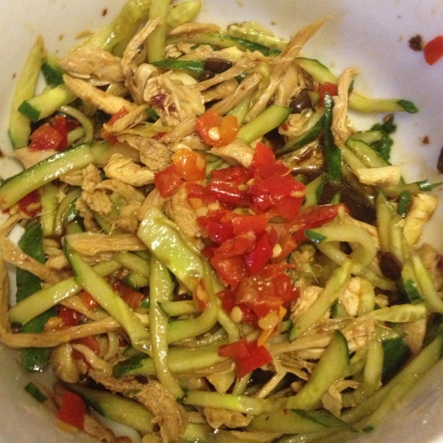 虾油豉香鸡丝拌金针菇