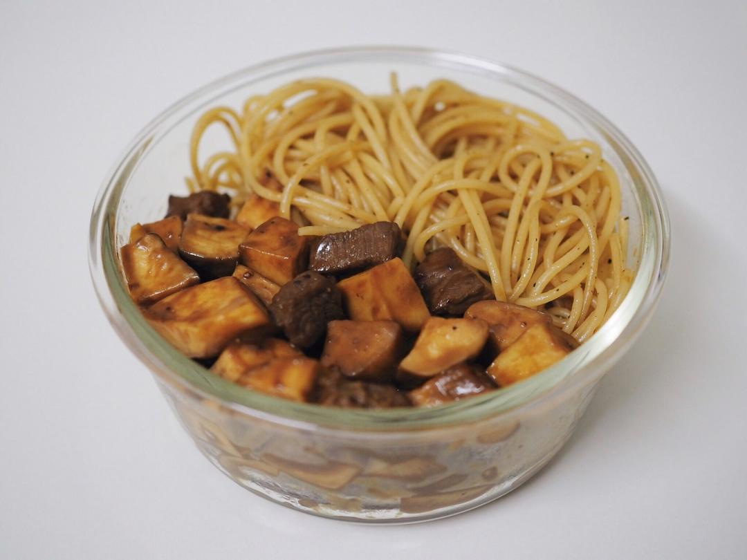 黑椒杏鲍菇牛肉粒