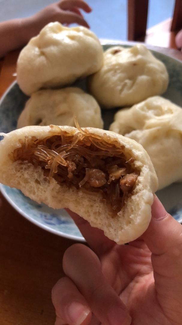 肉末粉丝包