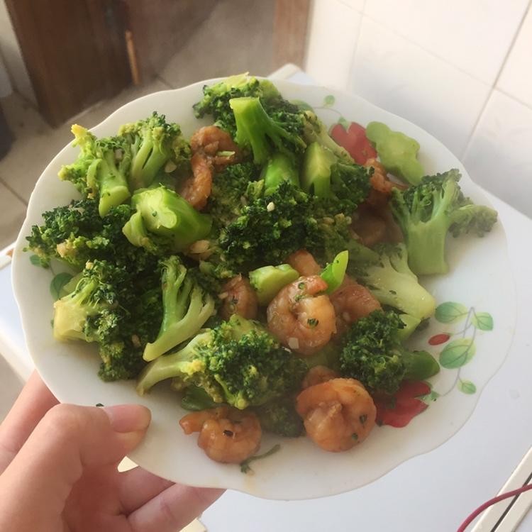 虾仁炒西兰花