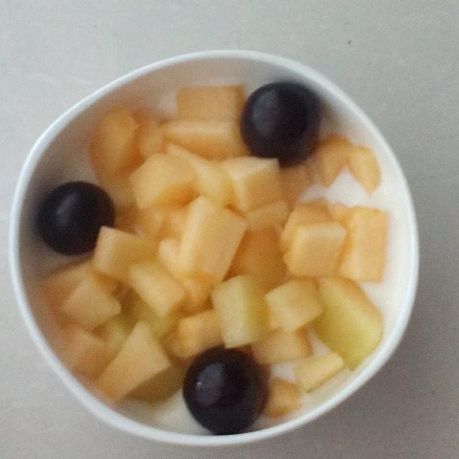 哈密瓜酸奶的做法