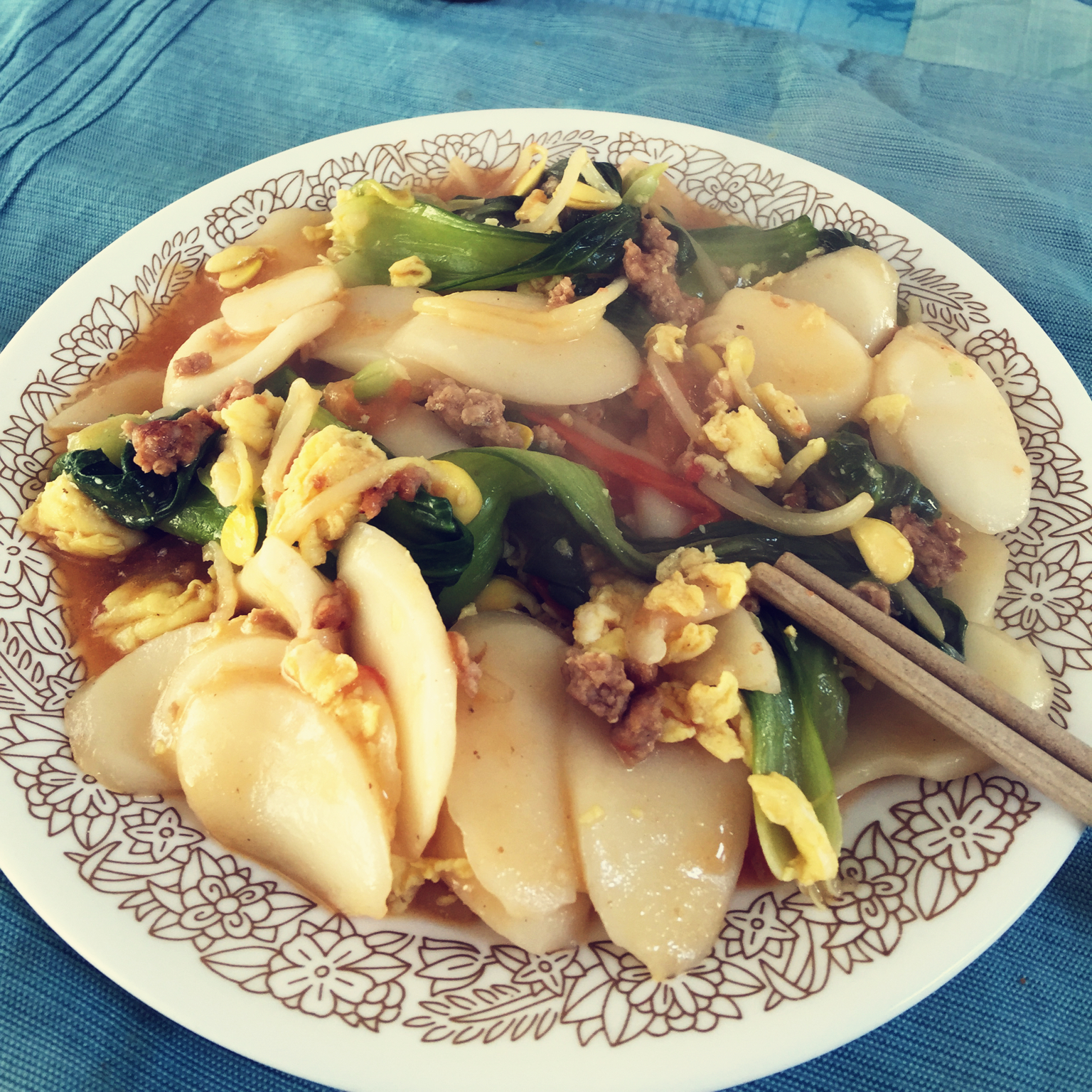 杂蔬鸡蛋炒年糕