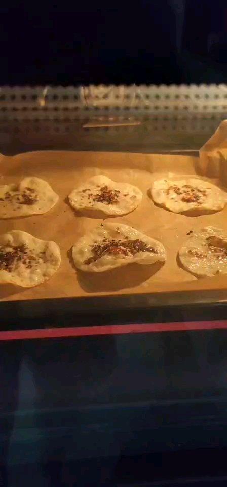 烤饺子皮红糖芝麻脆