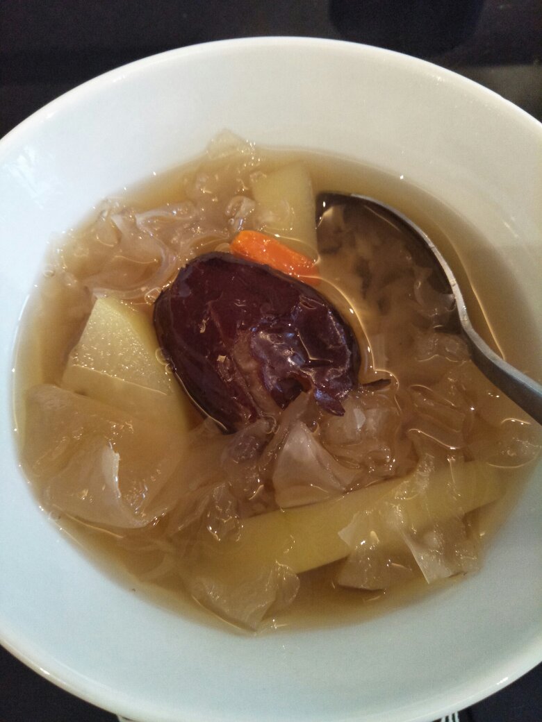 木瓜银耳莲子汤