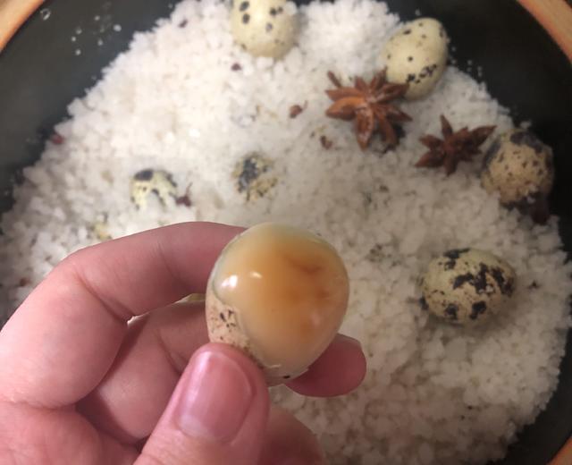 盐焗鹌鹑蛋的做法