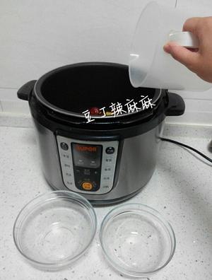 红枣小米粥的做法 步骤2
