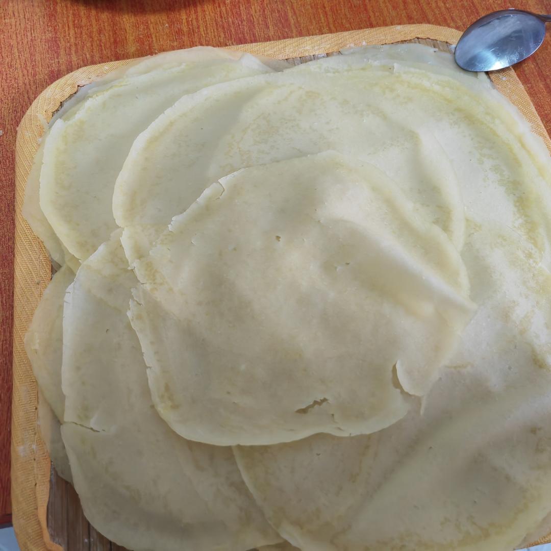 春饼   轻松一次做出十几张的春饼皮