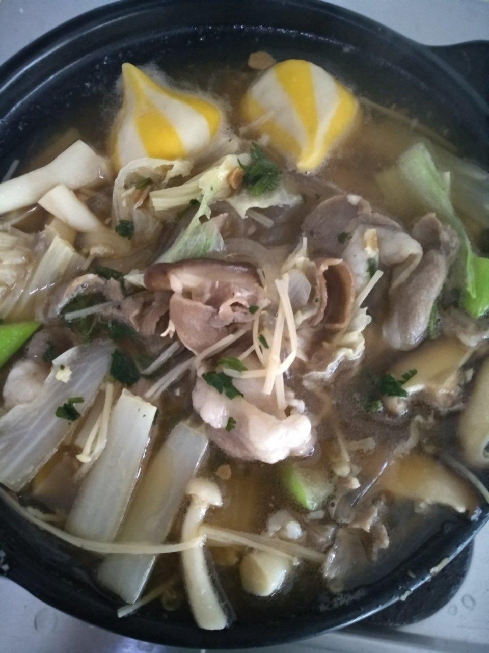 鲜菌肥牛锅