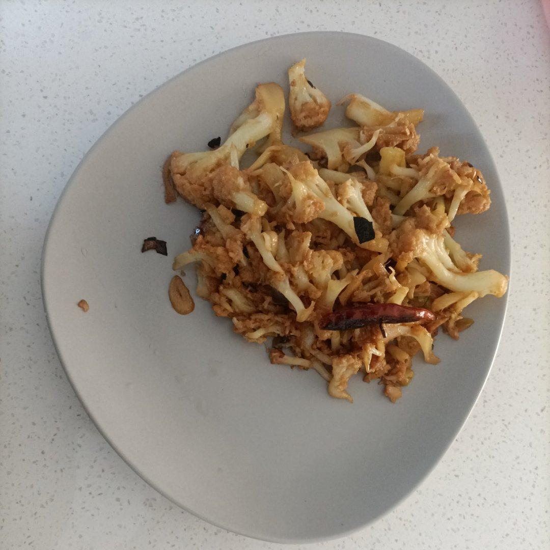 家常素炒菜花，清脆！