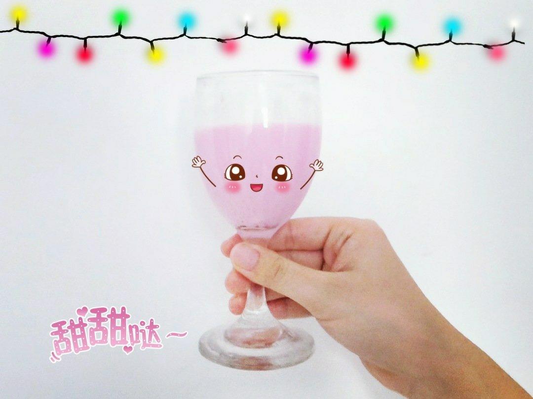 红心火龙果奶昔